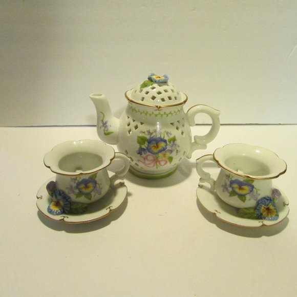 Other - avon luminous treasures teapot teacup candle set